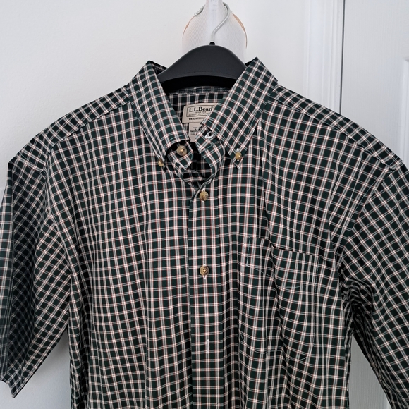 LL Bean Mens Traditional Fit Plaid SS Button Dwn Shirt L REG Green White Red - Picture 2 of 7